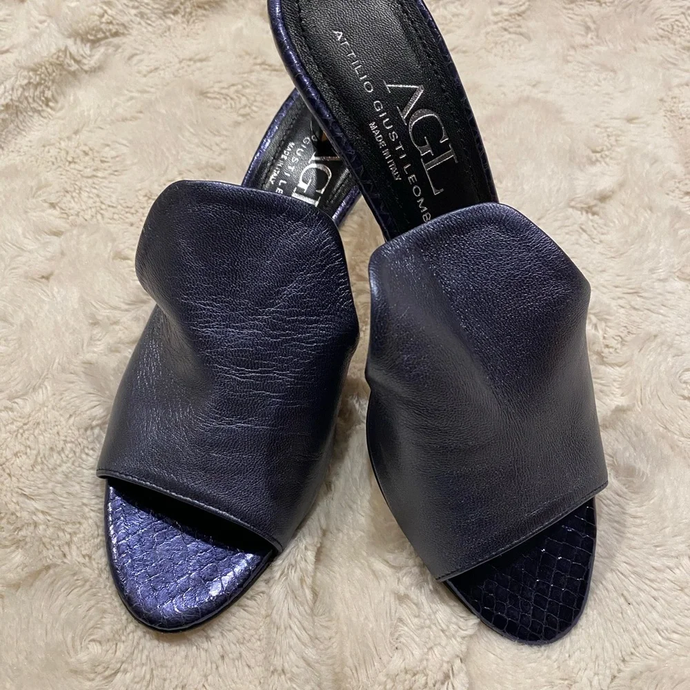 AGL Dark Navy Blue Metallic Leather Heels size 8.5, super soft and lightweight.